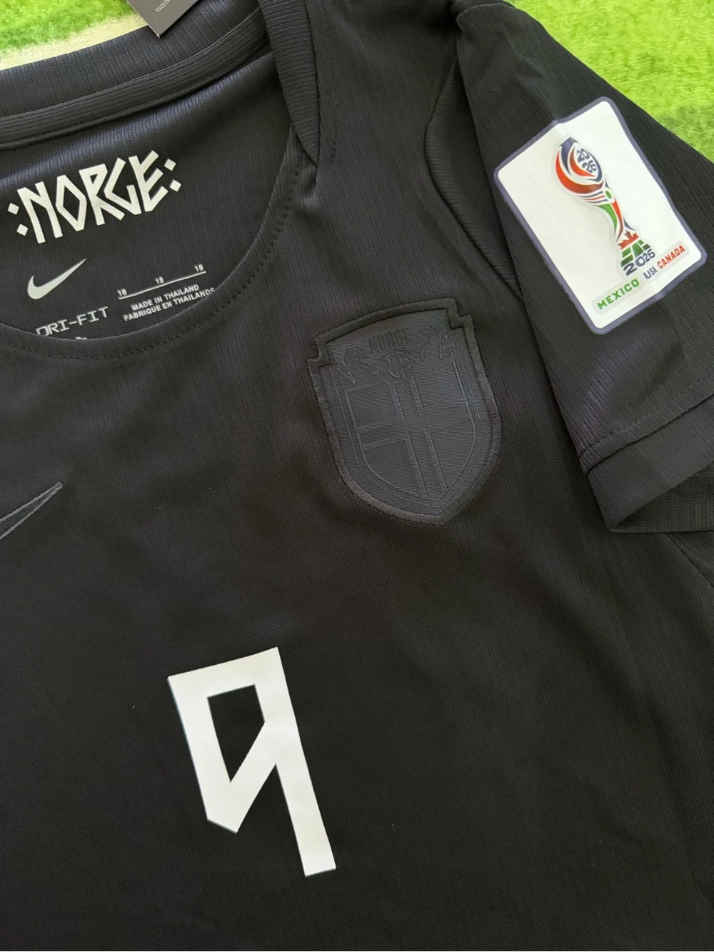 Kid’s Norway 2026 World Cup Haaland Jersey - Picture 4 of 5